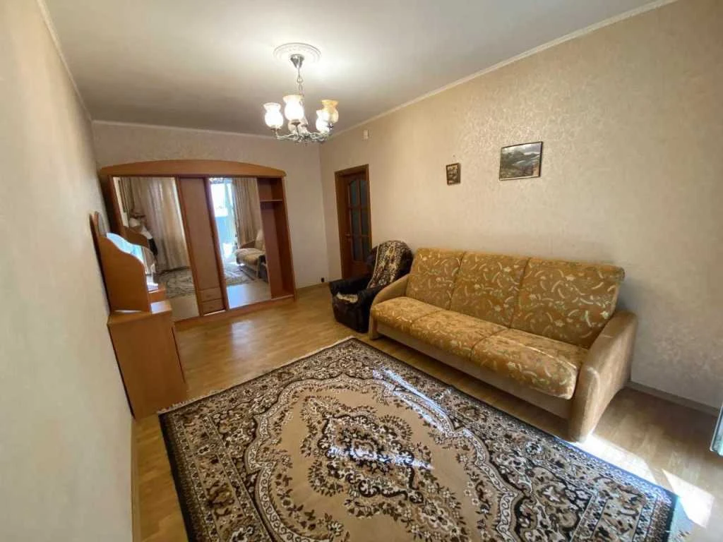 Сдается 3-комнатная квартира 74 м², ул. Академика Заболотного