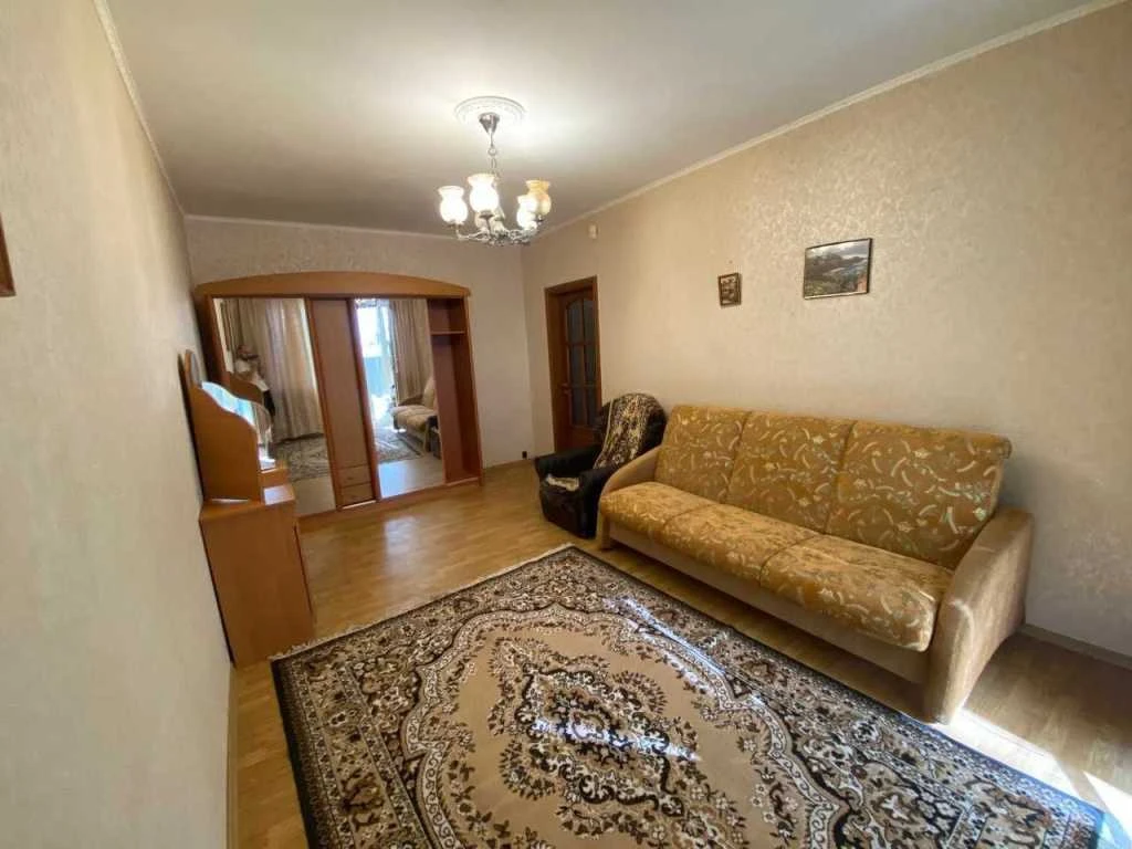 Сдается 3-комнатная квартира 74 м², ул. Академика Заболотного