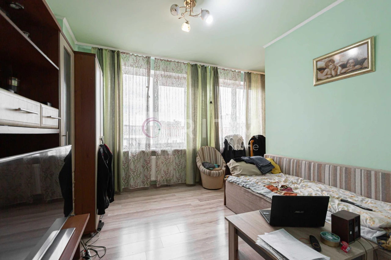 Продажа 1-комнатной квартиры с ремонтом на ул. Панча