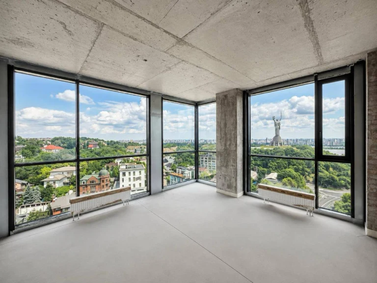 Sale of a 3-bedroom apartment 90 m², Staronadnicheskaya St.