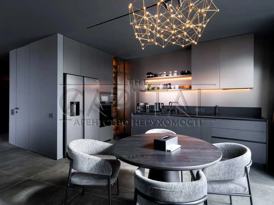 Apartment. Kyiv, Дніпровська набережна, вул.