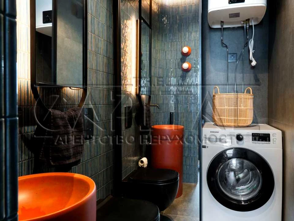 Apartment. Kyiv, Дніпровська набережна, вул.