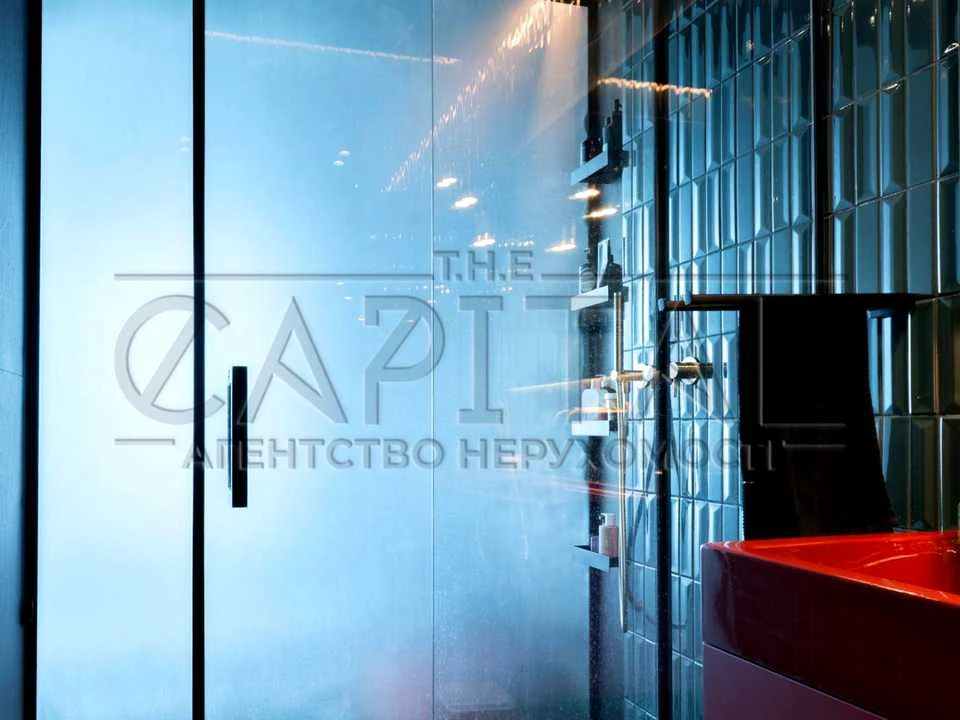 Apartment. Kyiv, Дніпровська набережна, вул.