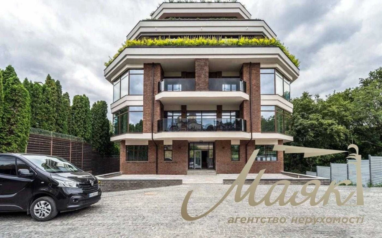 Sale of a 4-bedroom apartment 170 sq m, Club House, Pechersk