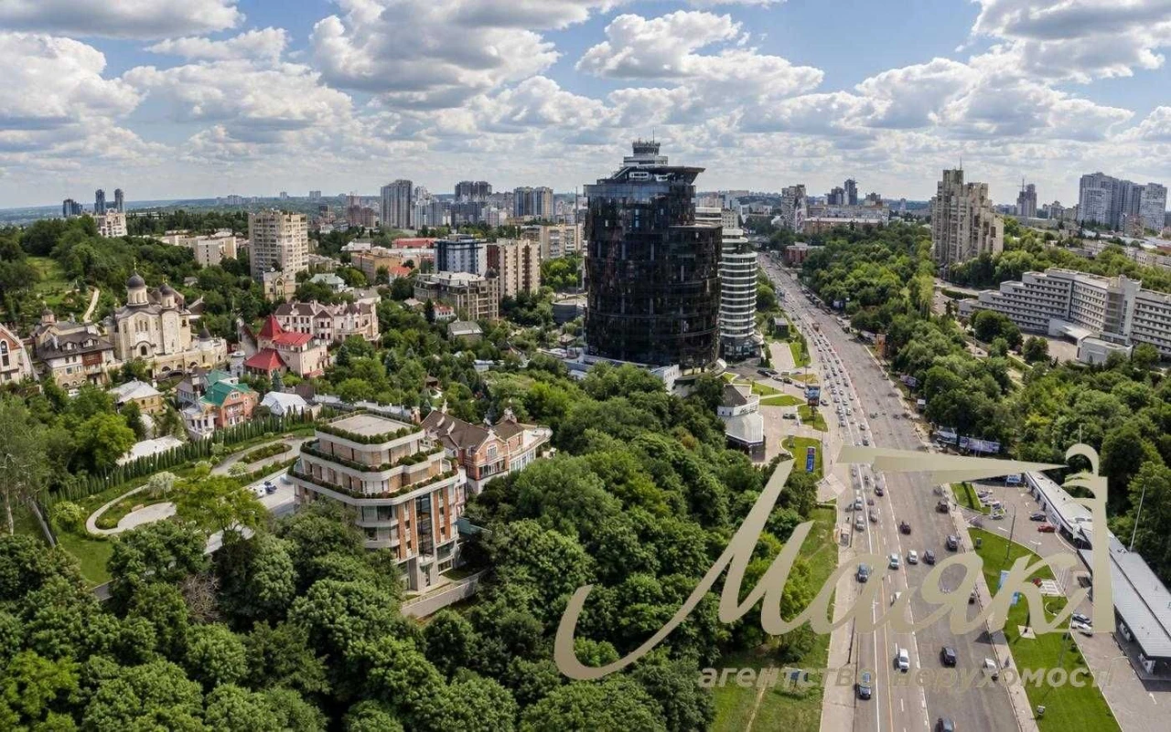 Sale of a 4-bedroom apartment 170 sq m, Club House, Pechersk