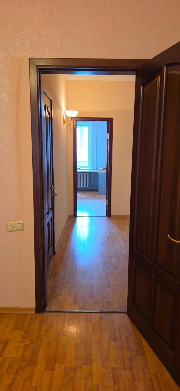 Продаю 3-кімнатну квартиру на Тарасі Шевченка