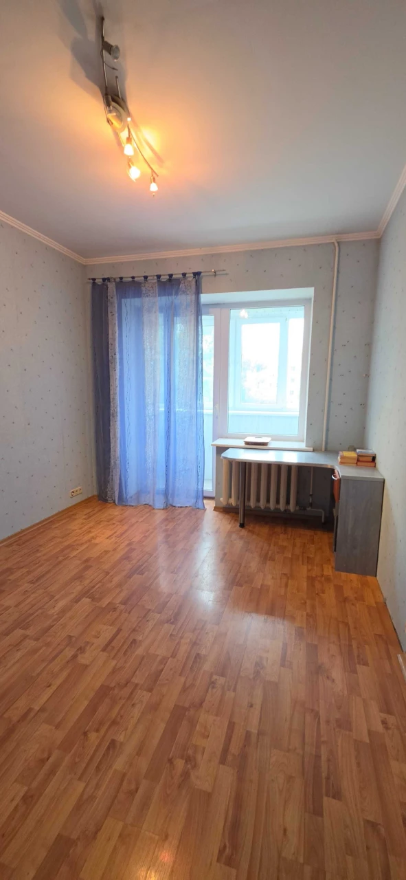 Продаю 3-кімнатну квартиру на Тарасі Шевченка