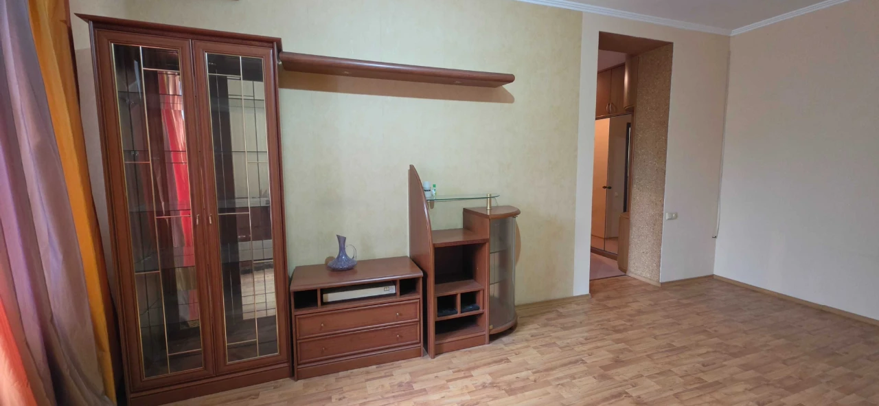 Продаю 3-кімнатну квартиру на Тарасі Шевченка