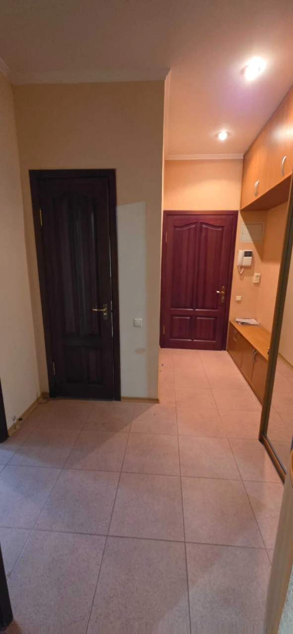 Продаю 3-кімнатну квартиру на Тарасі Шевченка