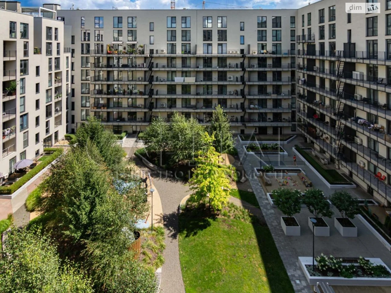 Apartment for Sale: Podilskiy