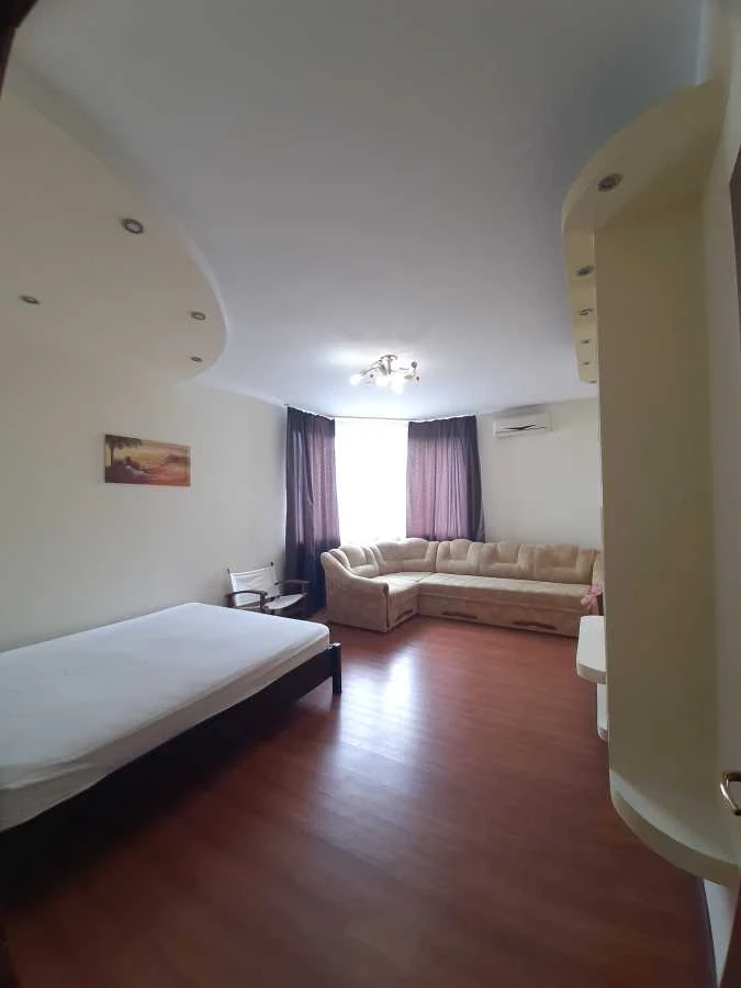 For sale, one-bedroom apartment (52 sq m) in Kyiv, Dnitsky district