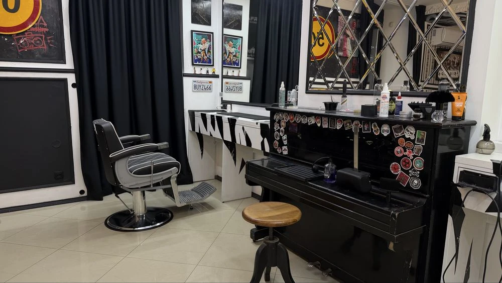 Barbershop for sale, turnkey