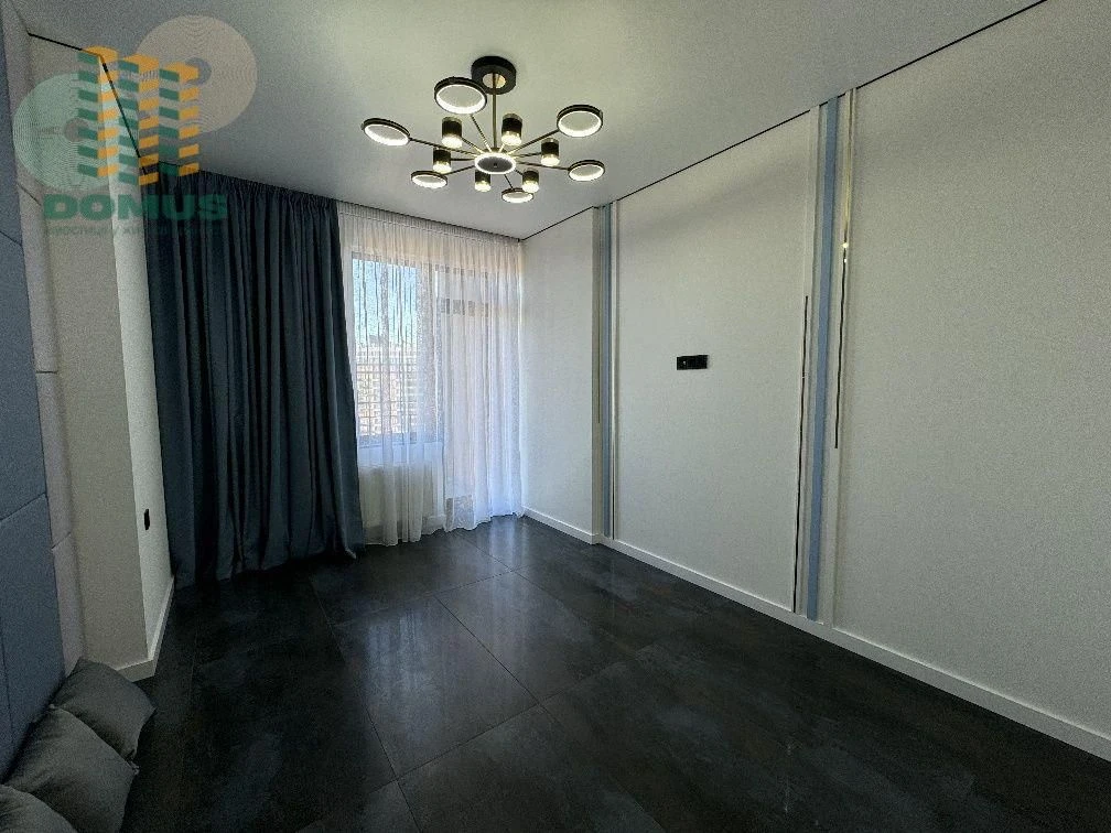 Продам 2 комн, 67 метров, в ЖК "Эллада" Аркадия. Прямой вид