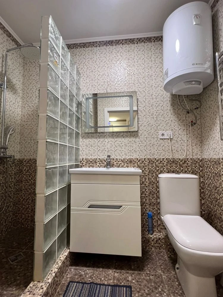 For Sale: 1-bedroom apartment on Jabotinsky Street