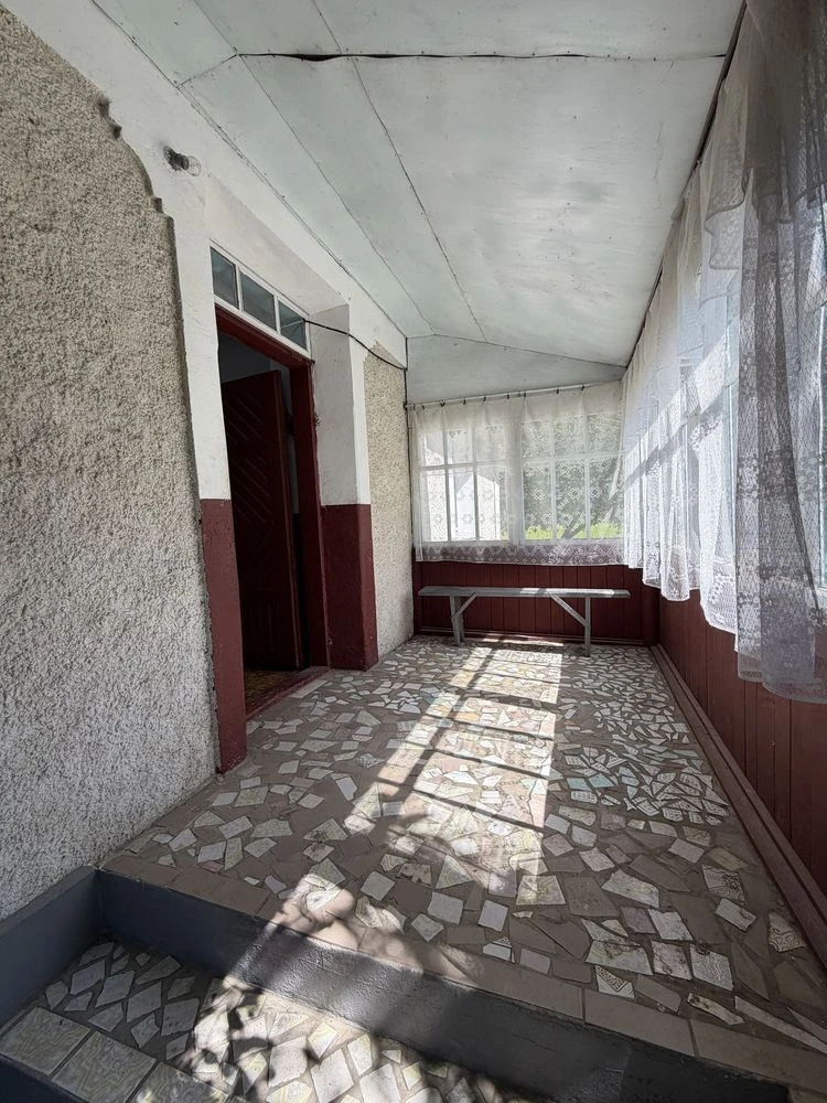 Sale of a house made of cinder blocks, village of Kosogirka