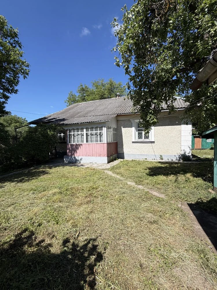 Sale of a house made of cinder blocks, village of Kosogirka