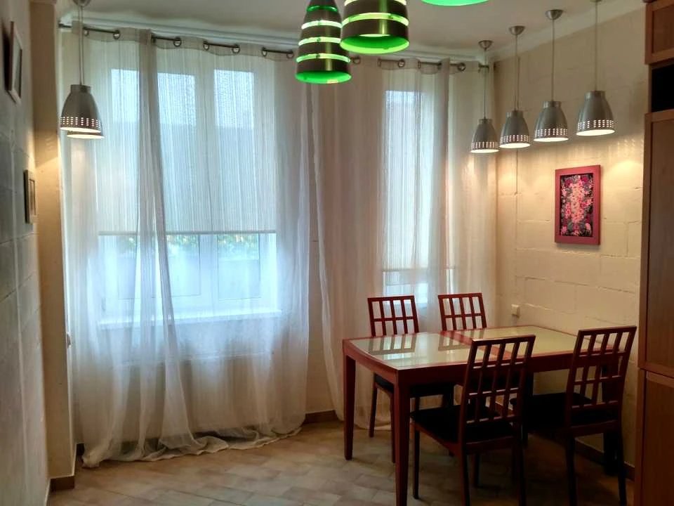 Квартира. Київ, Регенераторна вулиця