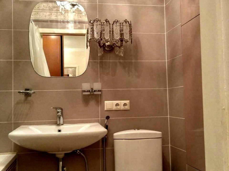 Квартира. Київ, Регенераторна вулиця