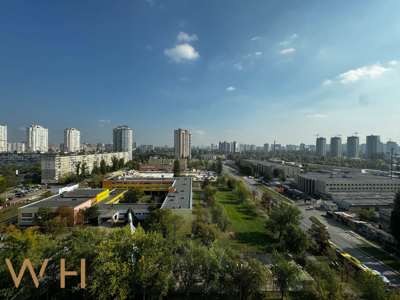 Продаж 1-кімнатна квартира 35 м² вул. Березняківська 36, район Бер