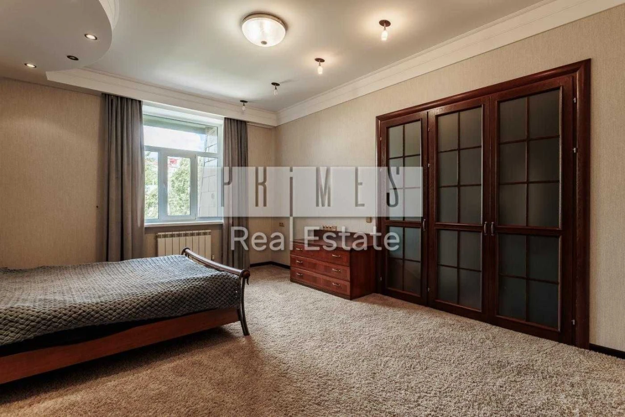 Urgent Sale of a 3-Bedroom Apartment 135 m² with Terraces