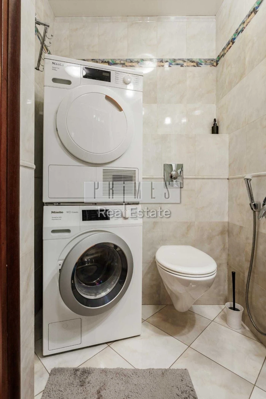 Urgent Sale of a 3-Bedroom Apartment 135 m² with Terraces