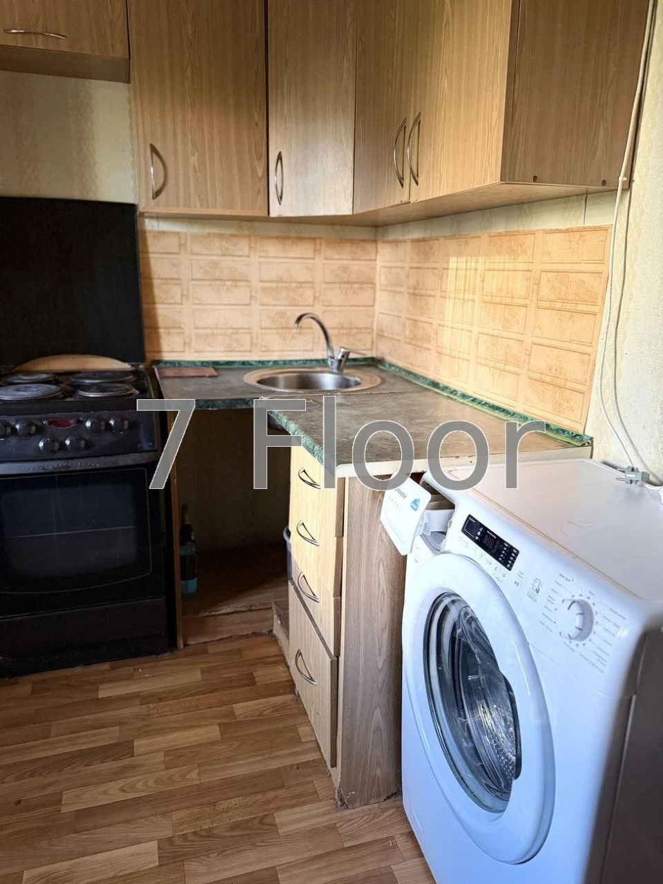 One-bedroom apartment, Larysa Rudenko, Poznyaky metro, Shopping Mall Pira
