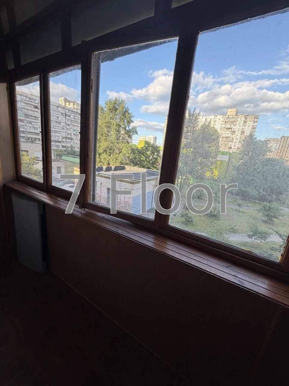 One-bedroom apartment, Larysa Rudenko, Poznyaky metro, Shopping Mall Pira