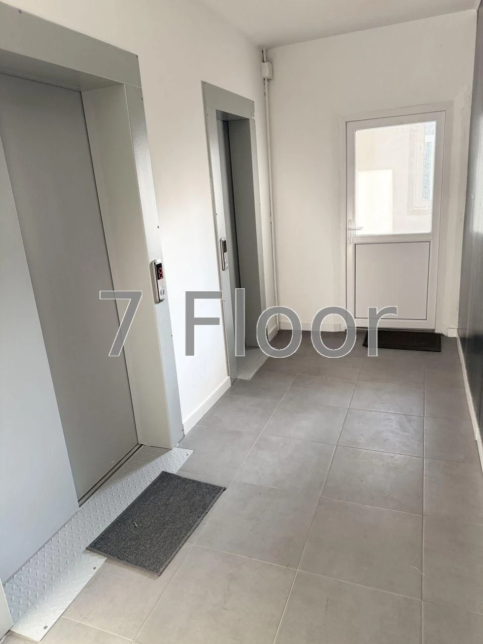 One-bedroom apartment, Larysa Rudenko, Poznyaky metro, Shopping Mall Pira