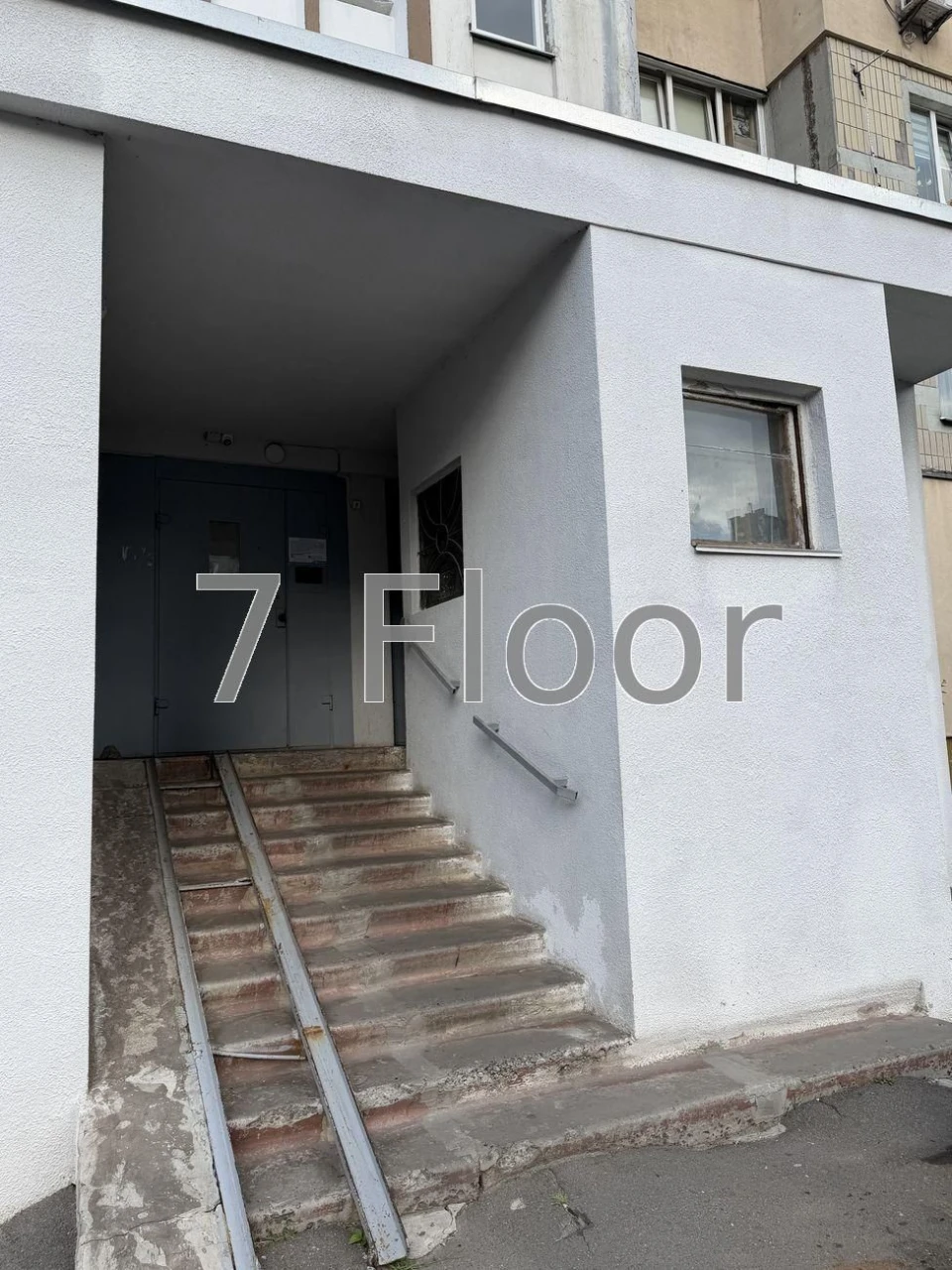 One-bedroom apartment, Larysa Rudenko, Poznyaky metro, Shopping Mall Pira