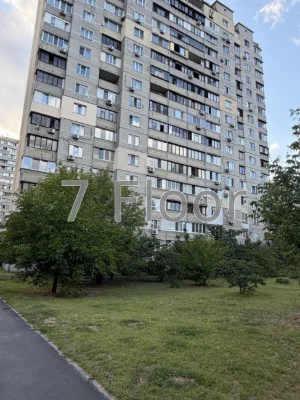 One-bedroom apartment, Larysa Rudenko, Poznyaky metro, Shopping Mall Pira