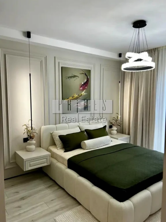 Sale / Apartment / Maximych Mykhaila, Holosiievo, Kyiv