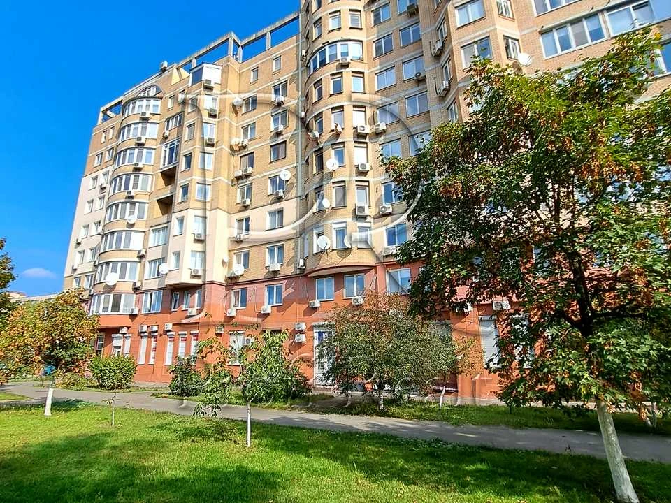 Apartment. Mikolska Slobidzka Street, Kyiv