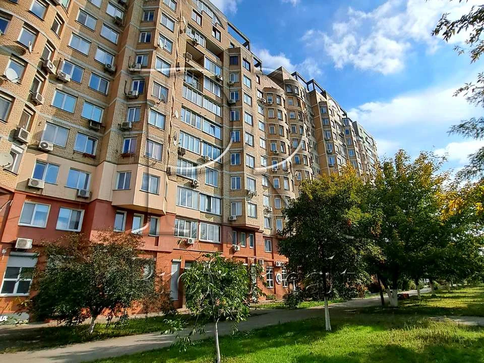 Apartment. Mikolska Slobidzka Street, Kyiv