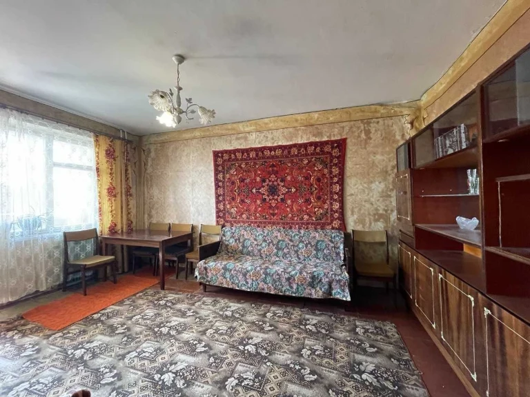 Продається недорога 2-кімнатна квартира на Північному, Семафорна