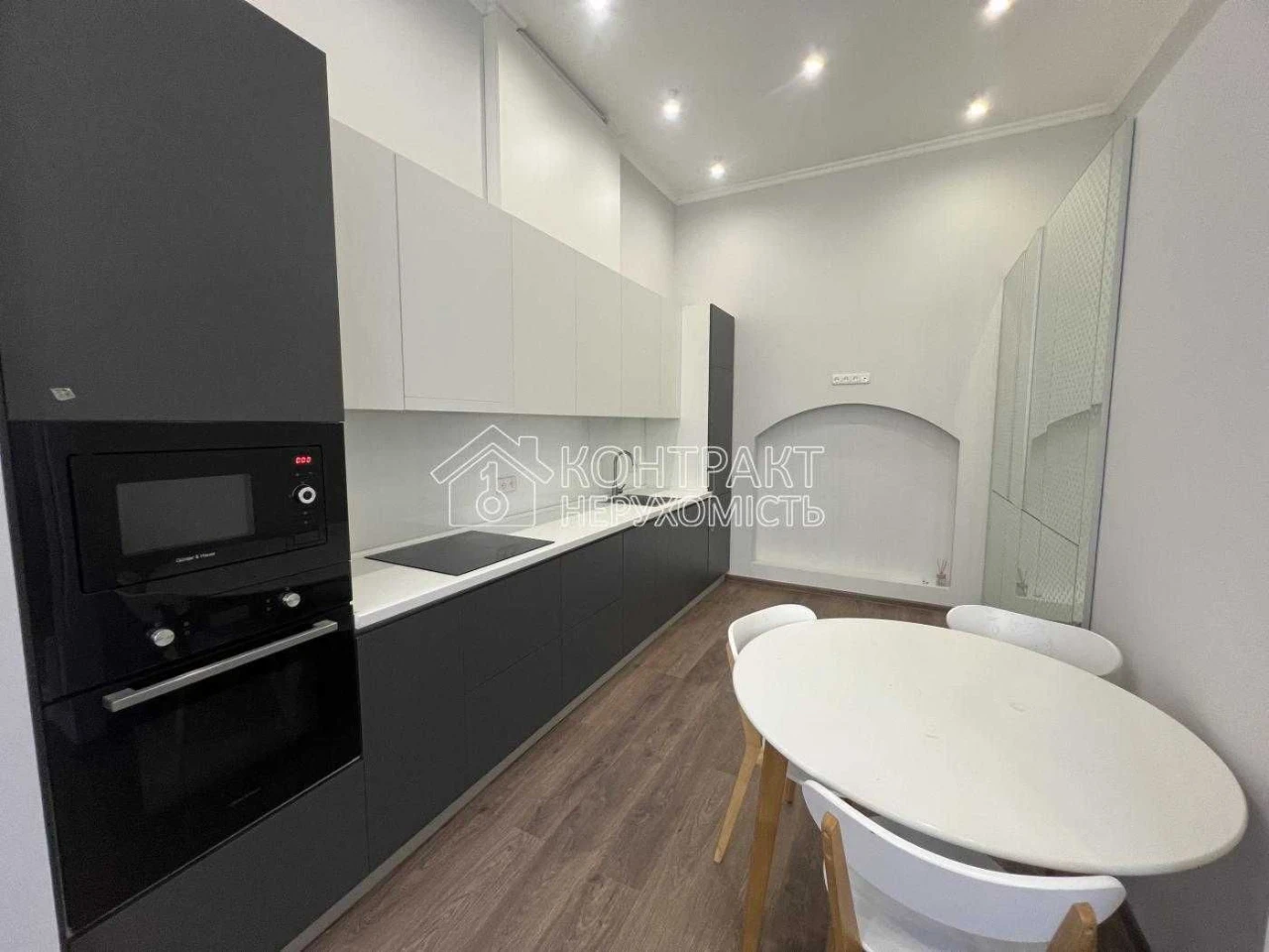 For Sale 1-bedroom apartment 47m² Center Mirohosytska, Sumska metro 5 minutes