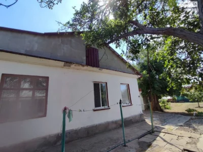 Sale of Part of a House in Great Fountain