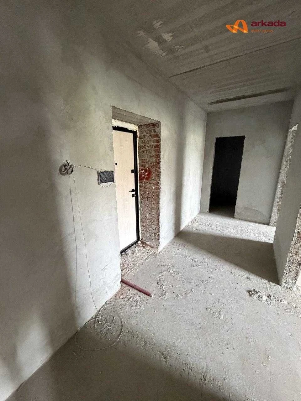 For Sale, Finished 2-bedroom apartment on Bd. Bandery, suitable for rental