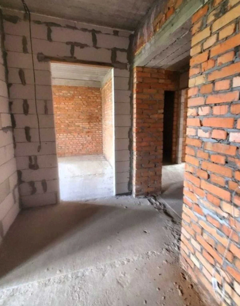 2-комнатная квартира 73 м² в ЖК «Агора 7» — собственное озеро и кухня-гостиная 30