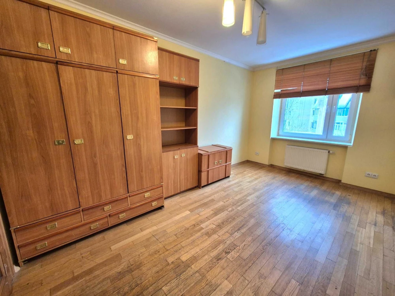 Sale of a 3-room apartment in Lviv, Nizinская 70 sq. m. 150 0