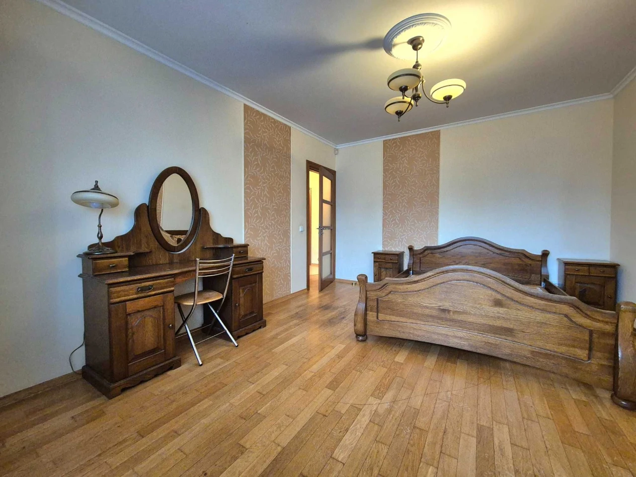 Sale of a 3-room apartment in Lviv, Nizinская 70 sq. m. 150 0