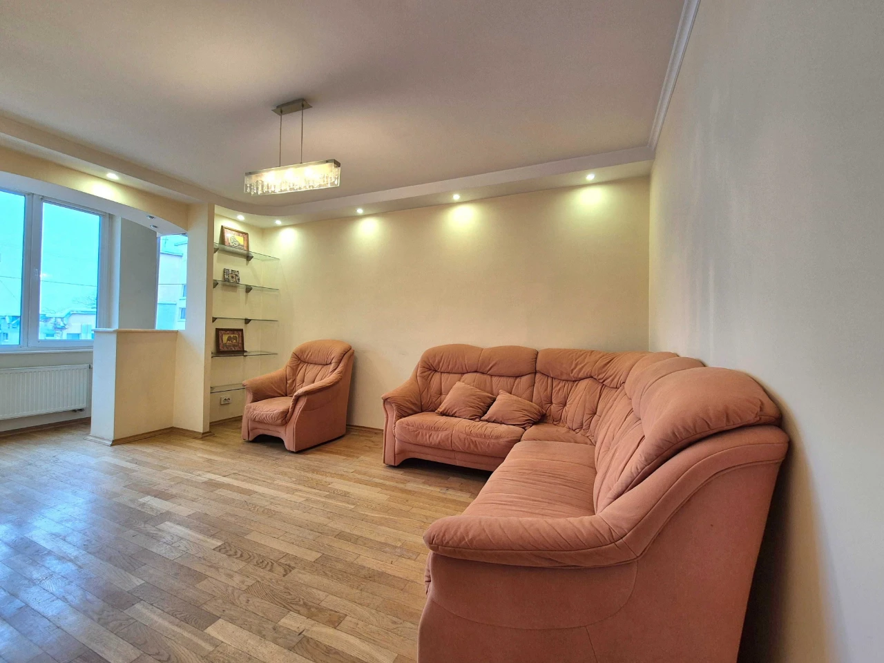Sale of a 3-room apartment in Lviv, Nizinская 70 sq. m. 150 0