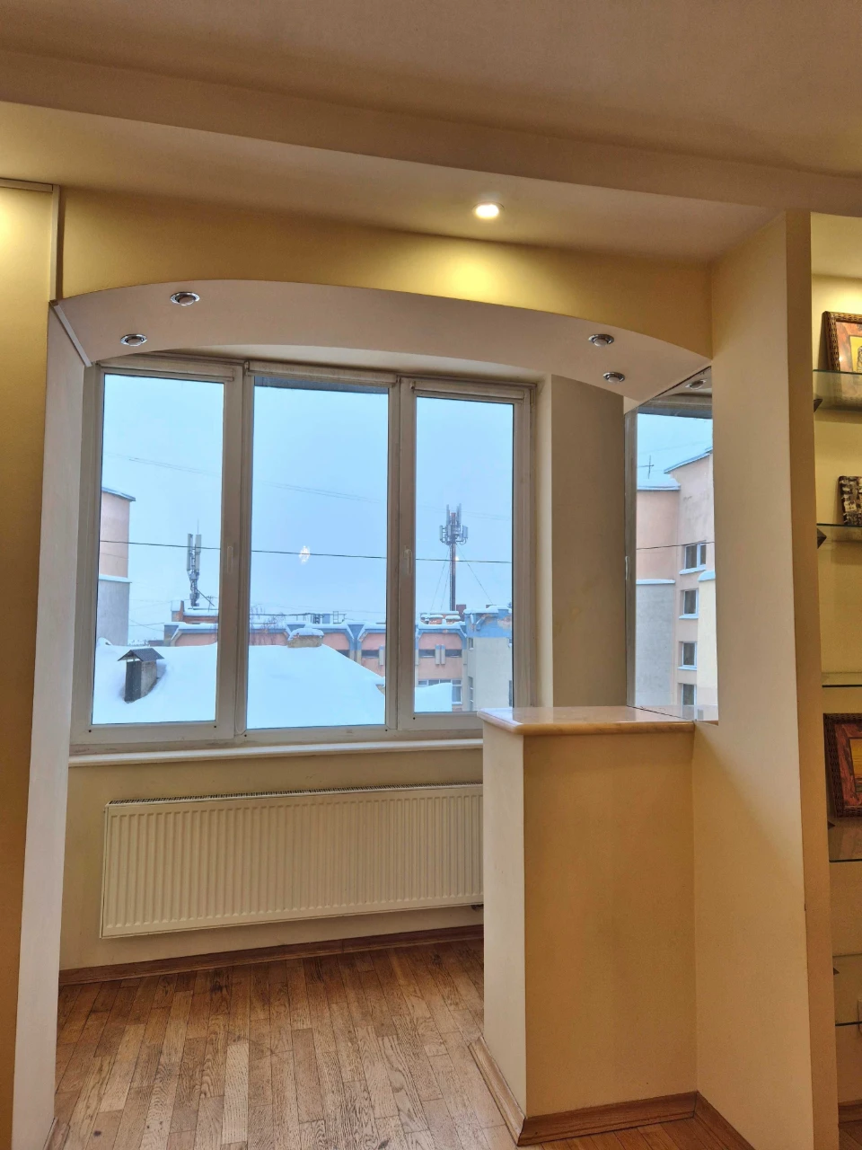 Sale of a 3-room apartment in Lviv, Nizinская 70 sq. m. 150 0