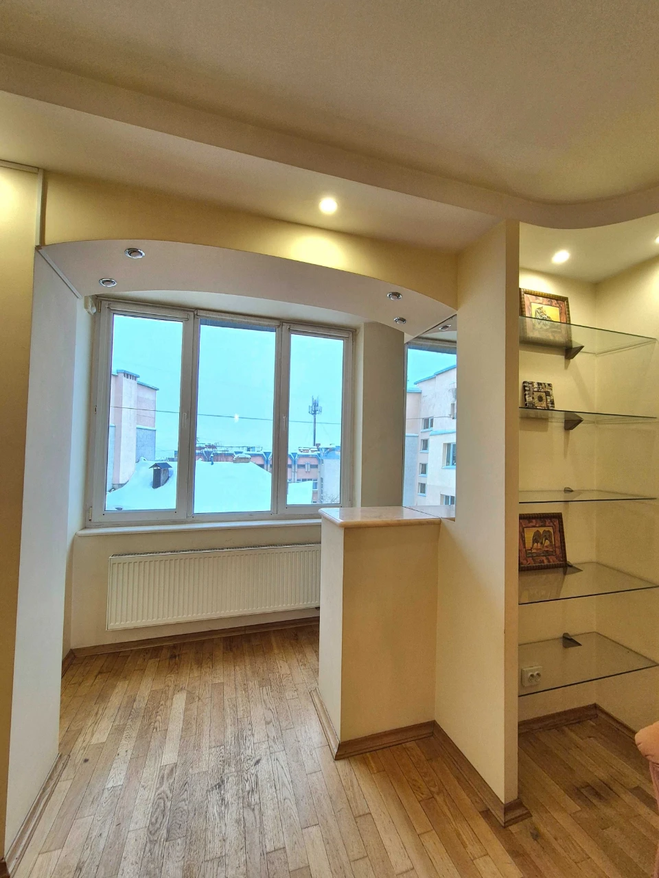 Sale of a 3-room apartment in Lviv, Nizinская 70 sq. m. 150 0
