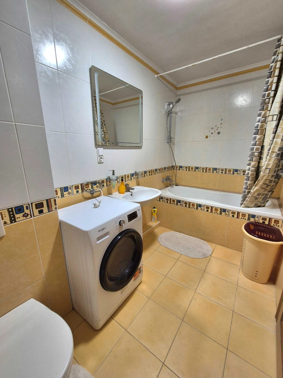 Sale of a 3-room apartment in Lviv, Nizinская 70 sq. m. 150 0