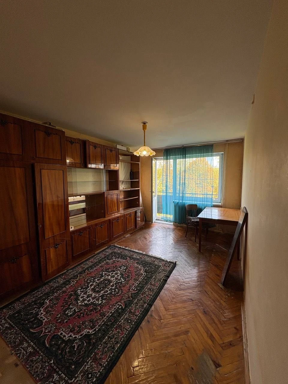 Sale of a 2-bedroom apartment on Volodymyr Veliky Street (near)