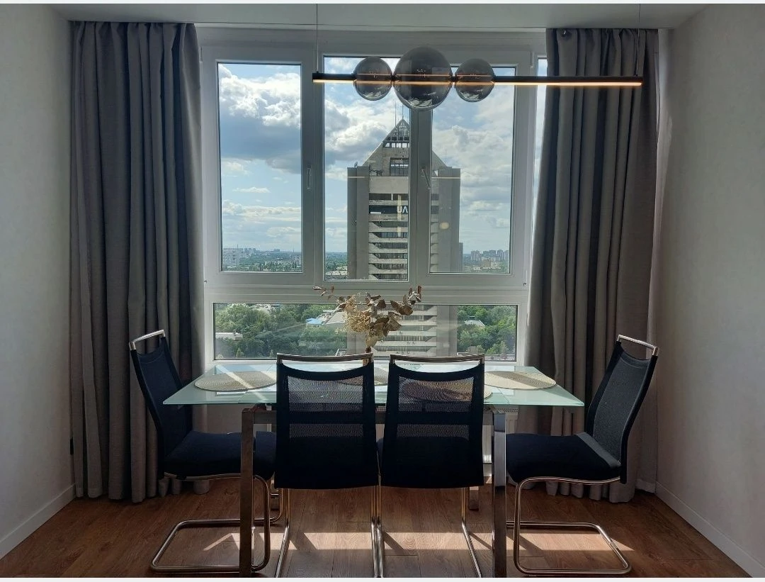 Sale - Spacious 2-room apartment 83 sq m, "Gershen Park"