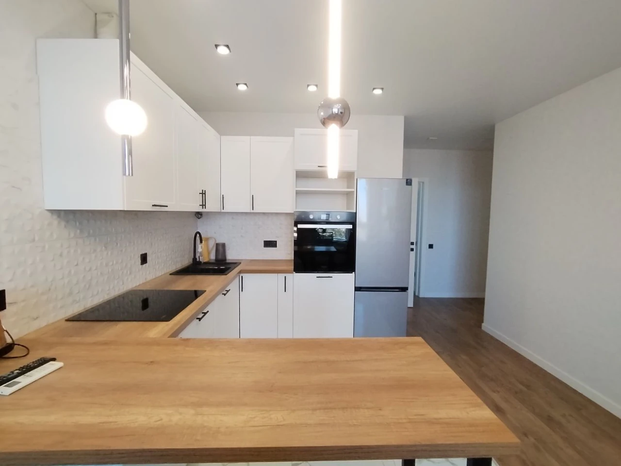 Sale - Spacious 2-room apartment 83 sq m, "Gershen Park"