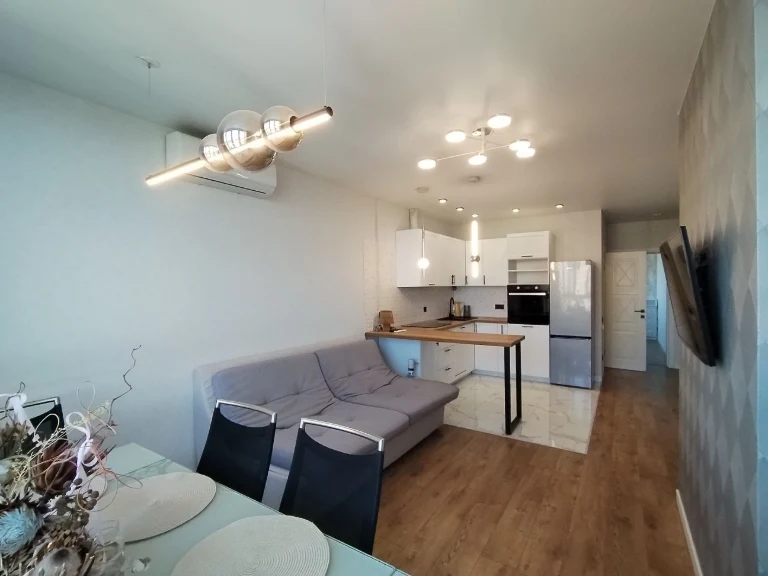 Sale - Spacious 2-room apartment 83 sq m, "Gershen Park"