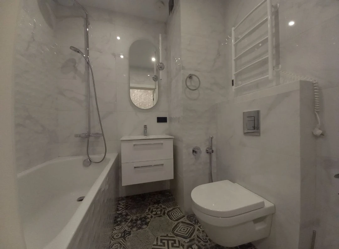 Sale - Spacious 2-room apartment 83 sq m, "Gershen Park"
