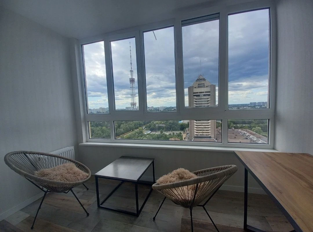 Sale - Spacious 2-room apartment 83 sq m, "Gershen Park"